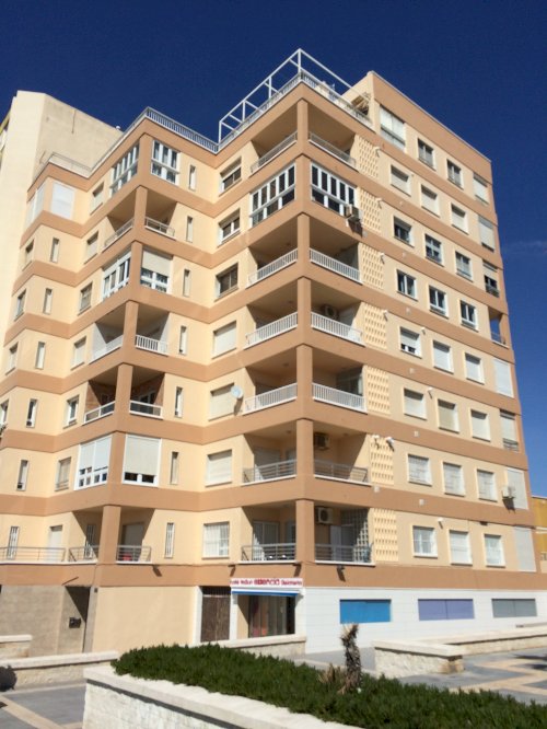 Rehabilitación de edificio en Paseo Martitimo (Almería).