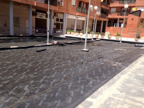 Impermeabilización y solado de plazoleta de residencial en Cortijo Grande (Almeria)