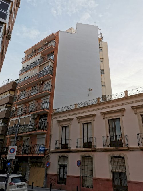 Rehabilitación de edificio en calle González Garbín (Almería)