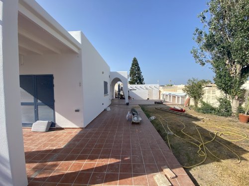 Reforma de zonas exteriores de viv. unifamiliar en Retamar (Almería)