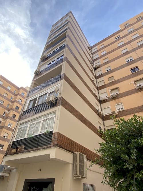 Rehabilitación de edificio en Plaza Ibiza (Almería)
